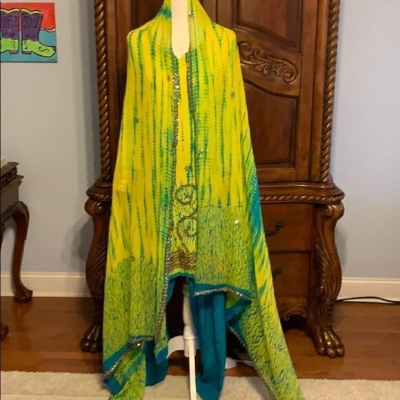 Indian Salwaar Kameez suit. - Picture 3 of 8